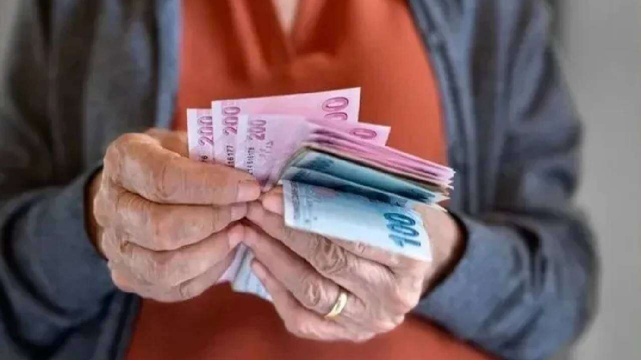 SSK ve Bağ-Kurluya koşulsuz ödeme müjdesi: Emeklilerin hesabına 16 Ekim'e kadara 15 bin TL yatırılacak! 3